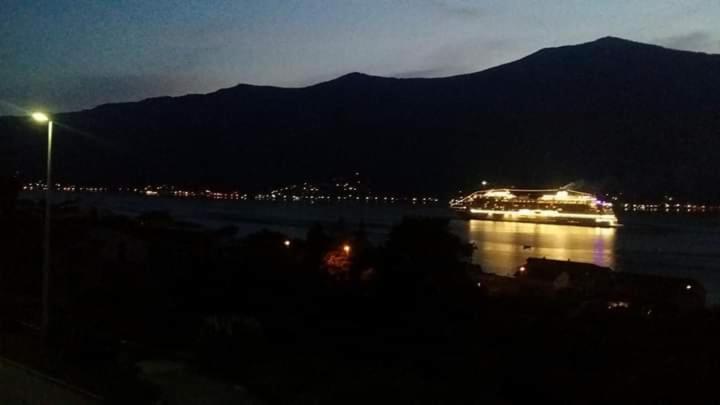 Apartment Deki Studio Kotor Ngoại thất bức ảnh
